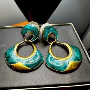 Large turquoise and gold earring. Post with large back disk for support